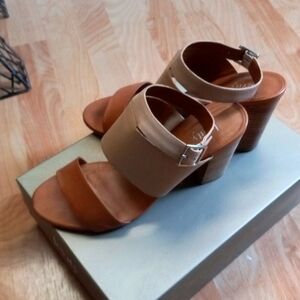 Levity, Camel Combo Arrow Wooden Block Heeled Sandals